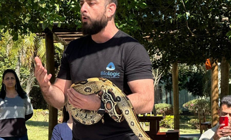 IAT capacita técnicos ambientais para o manejo correto de serpentes