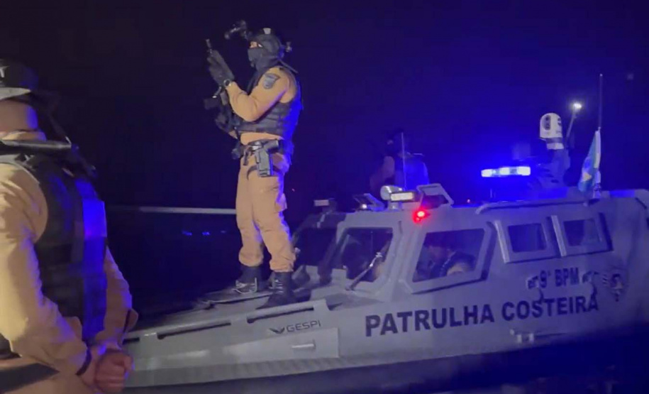 POLÍCIA COSTEIRA