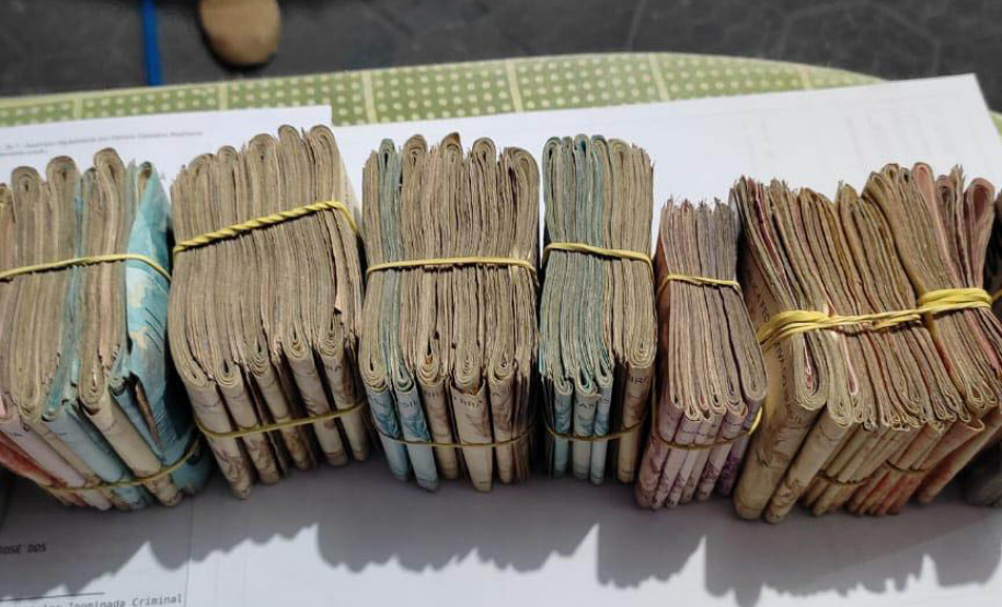 Operação integra Polícias Militares do Paraná e de Santa Catarina e cumpre mandados judiciais nos dois estados