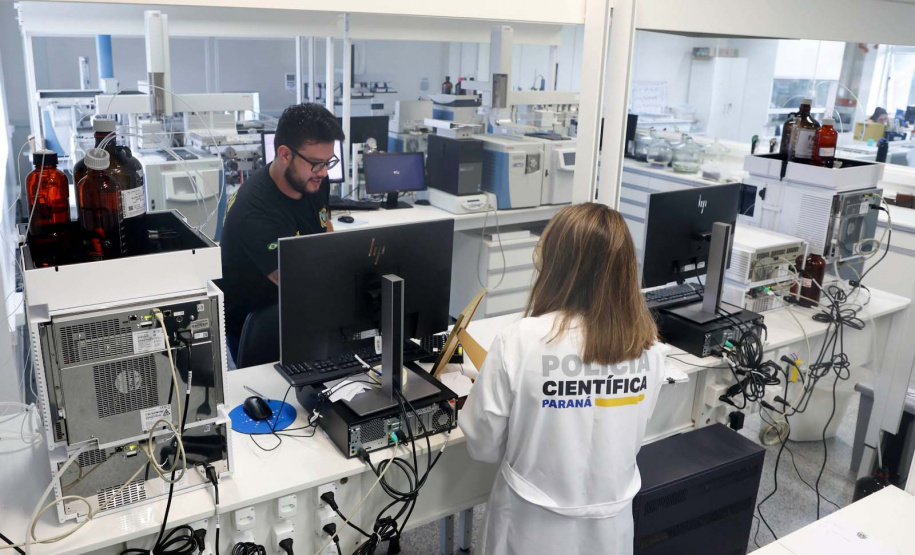 Laboratório de Química Forense
