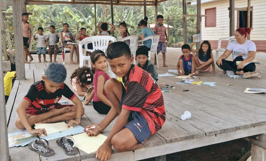 Com foco nas mudanças climáticas, UEM realiza pesquisa com ribeirinhos no Norte do Brasil