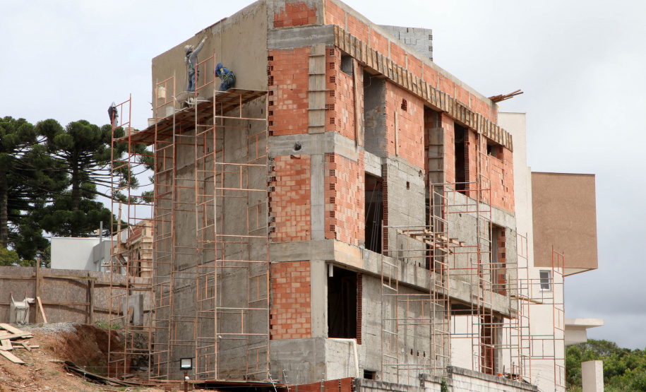 SETR QUALIFICA MAIS MULHERES CONSTRUÇÃO CIVIL