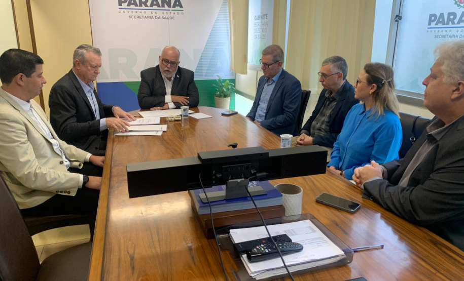 Com parceria entre Sesa, Setti e Unicentro, Hospital Regional Centro-Oeste formaliza implantação de hospital-escola