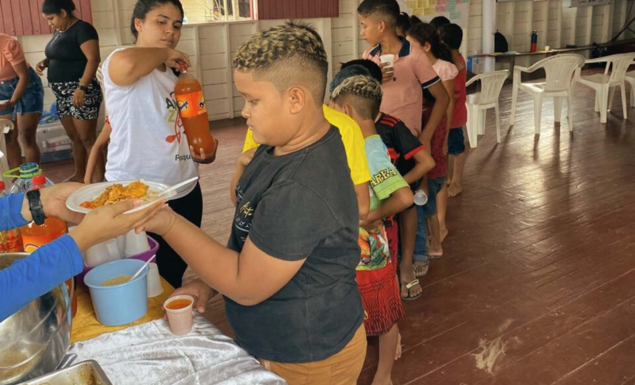 Com foco nas mudanças climáticas, UEM realiza pesquisa com ribeirinhos no Norte do Brasil