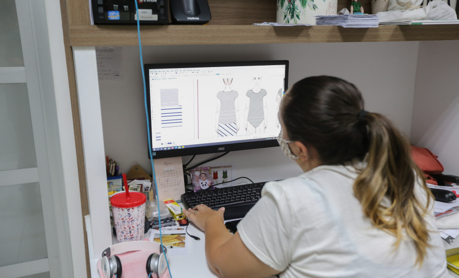 AUMENTO USO CELULAR E NOTEBOOK