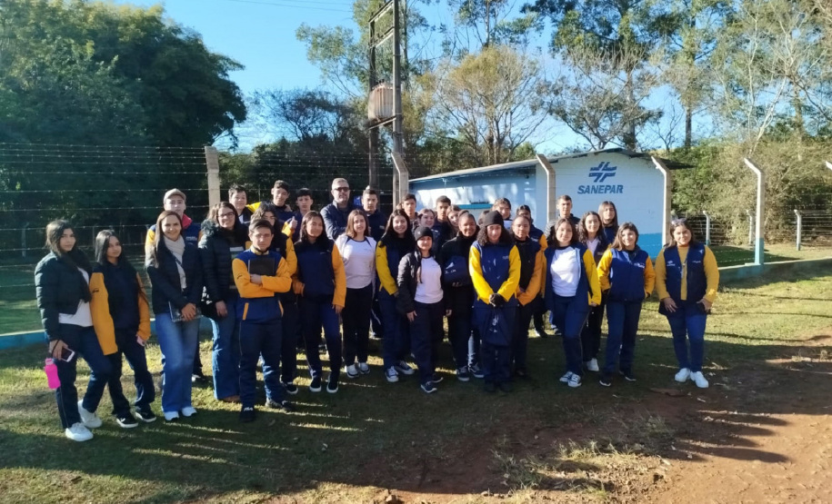Projeto voltado para jovens mostra caminho da água da escola ao rio