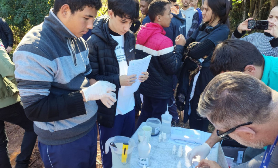 Projeto voltado para jovens mostra caminho da água da escola ao rio