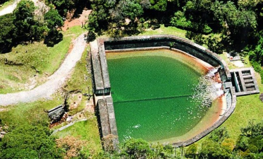 SANEPAR FECHA VISITA AO RESERVATÓRIO