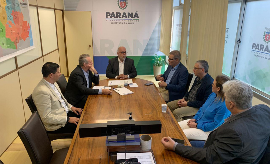 Com parceria entre Sesa, Setti e Unicentro, Hospital Regional Centro-Oeste formaliza implantação de hospital-escola