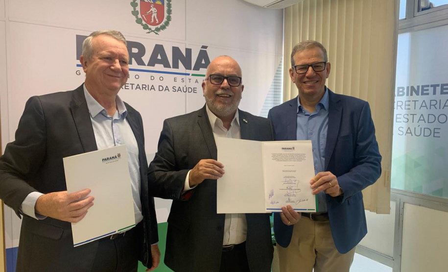 Com parceria entre Sesa, Setti e Unicentro, Hospital Regional Centro-Oeste formaliza implantação de hospital-escola