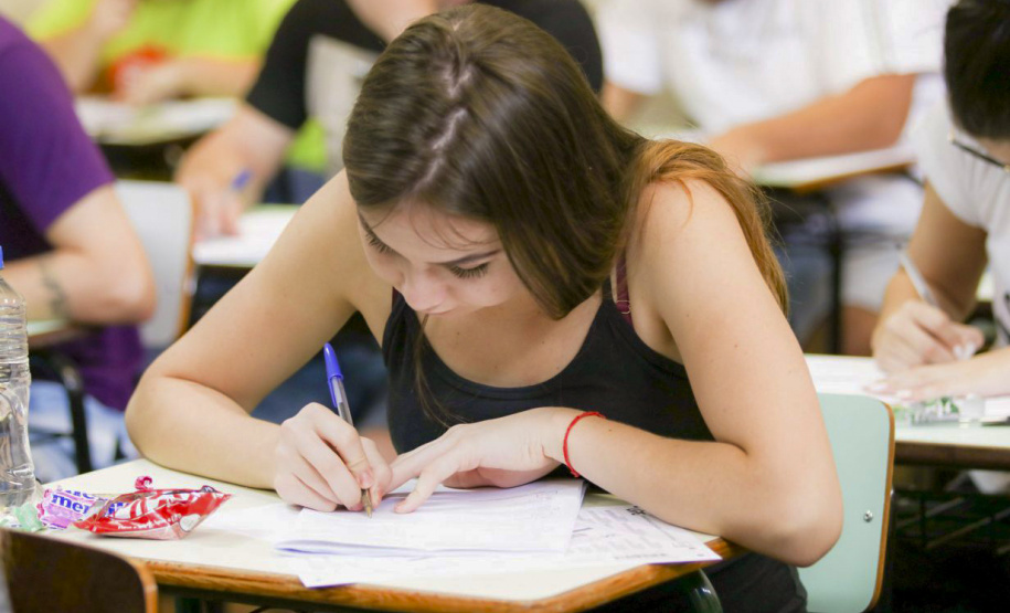 Universidades estaduais do Paraná ofertam 5.650 vagas para 228 cursos de graduação