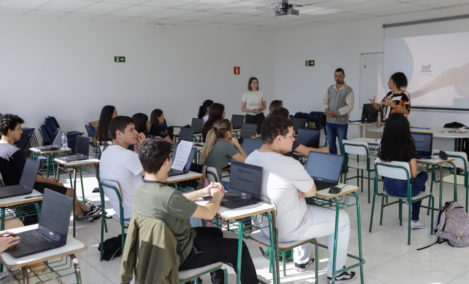 Alunos do projeto Talento Tech realizam primeira prova presencial nos 50 municípios