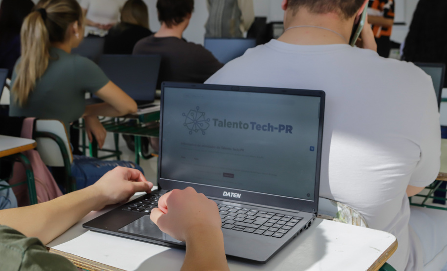 Alunos do projeto Talento Tech realizam primeira prova presencial nos 50 municípios