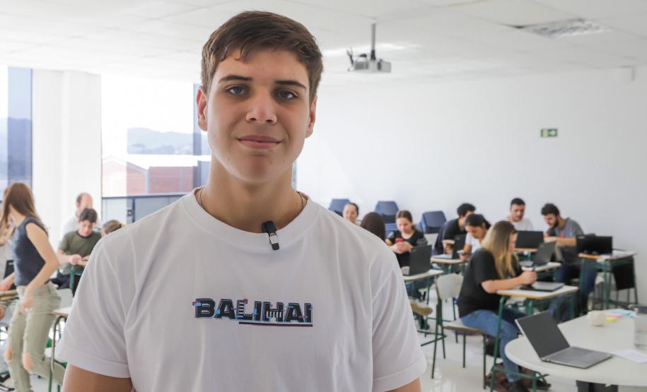 Alunos do projeto Talento Tech realizam primeira prova presencial nos 50 municípios
