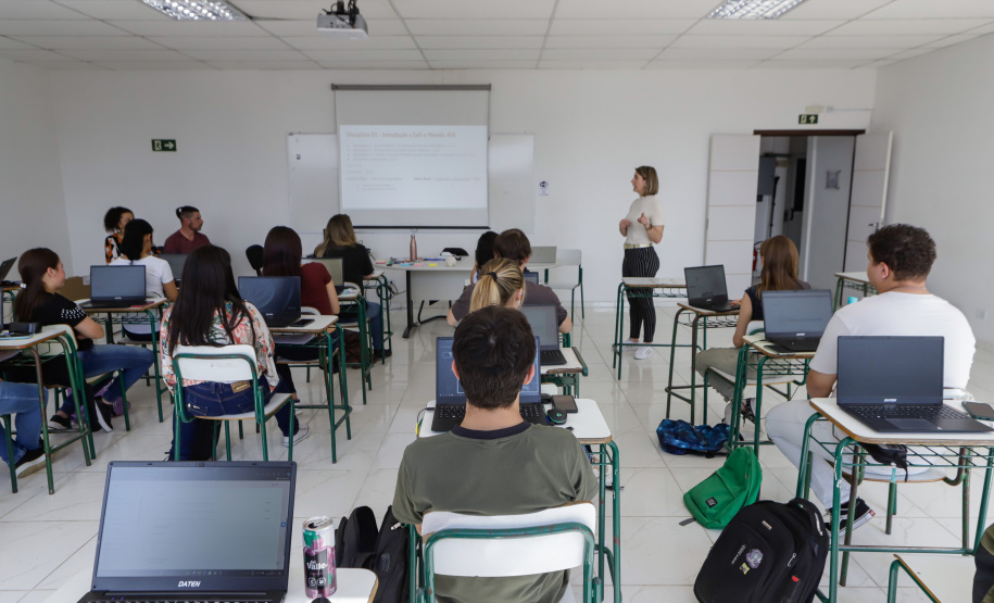 Alunos do projeto Talento Tech realizam primeira prova presencial nos 50 municípios