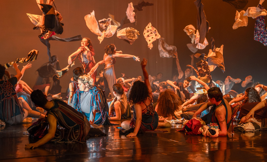 Apresentações gratuitas de grupo de dança do Colégio Estadual do Paraná chegam a Umuarama