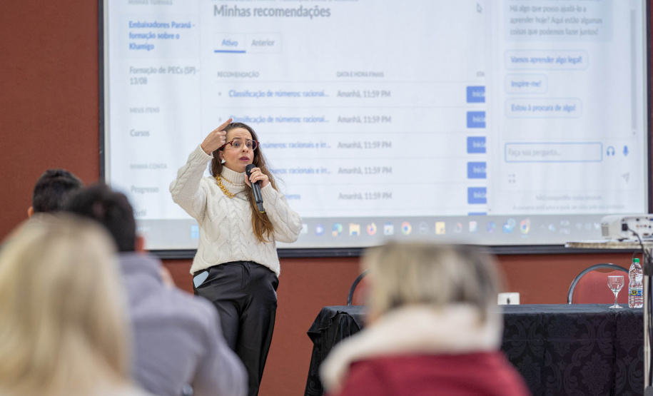 Capacitação reúne técnicos pedagógicos dos NREs para aplicação de IA no ensino da matemática nas escolas do Estado