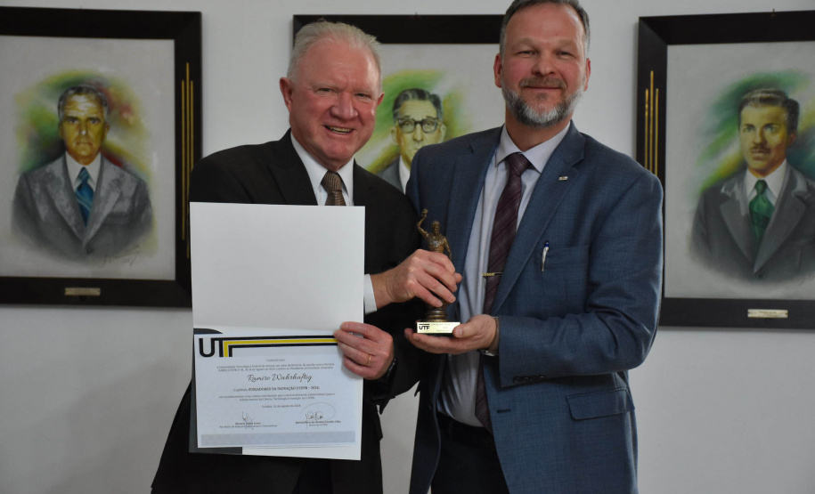 Representantes do Estado recebem homenagem pela atuação no fomento  científico do Paraná