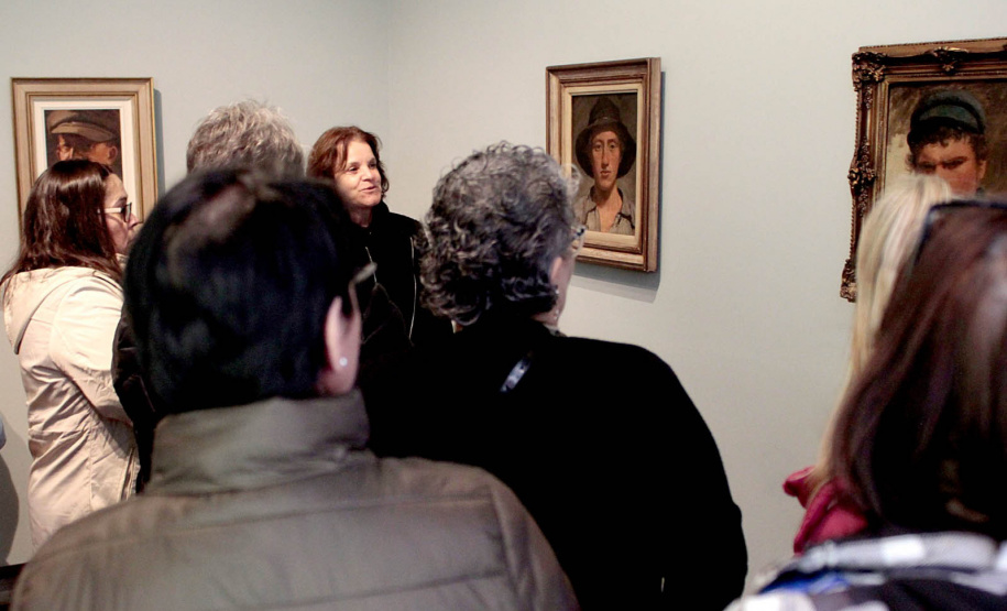 Intervenção de Jefferson Svoboda no Museu Casa Alfredo Andersen convida o público à reflexão