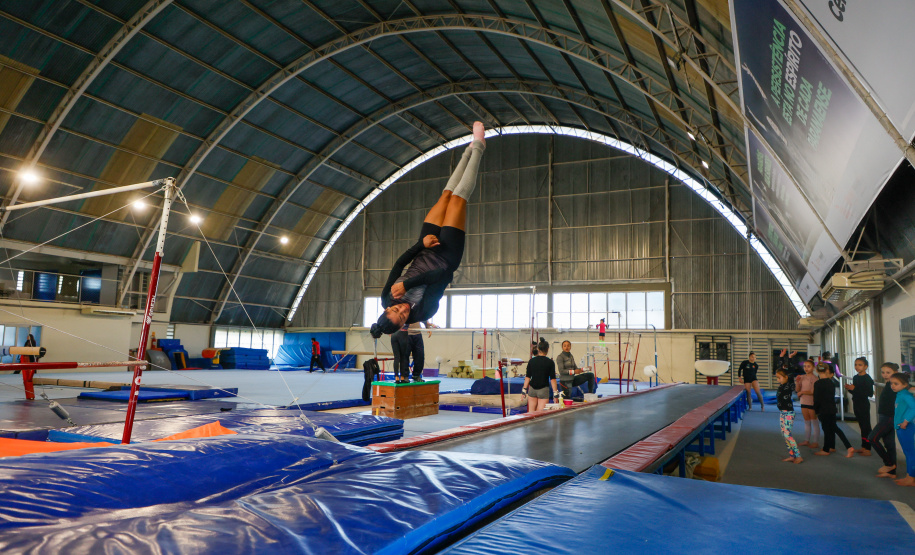 GINÁSTICA MEDALHISTA