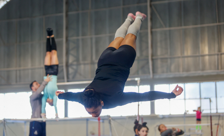 GINÁSTICA MEDALHISTA