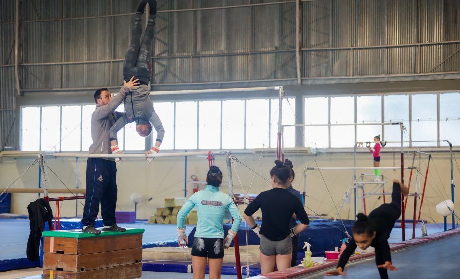 GINÁSTICA MEDALHISTA