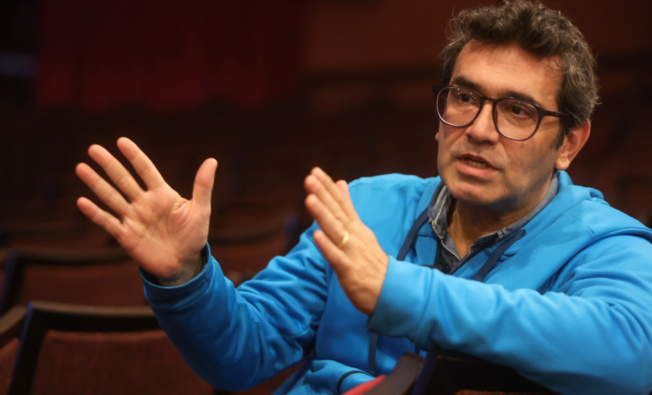 Coreografia Castelo do ballet Teatro Guaira