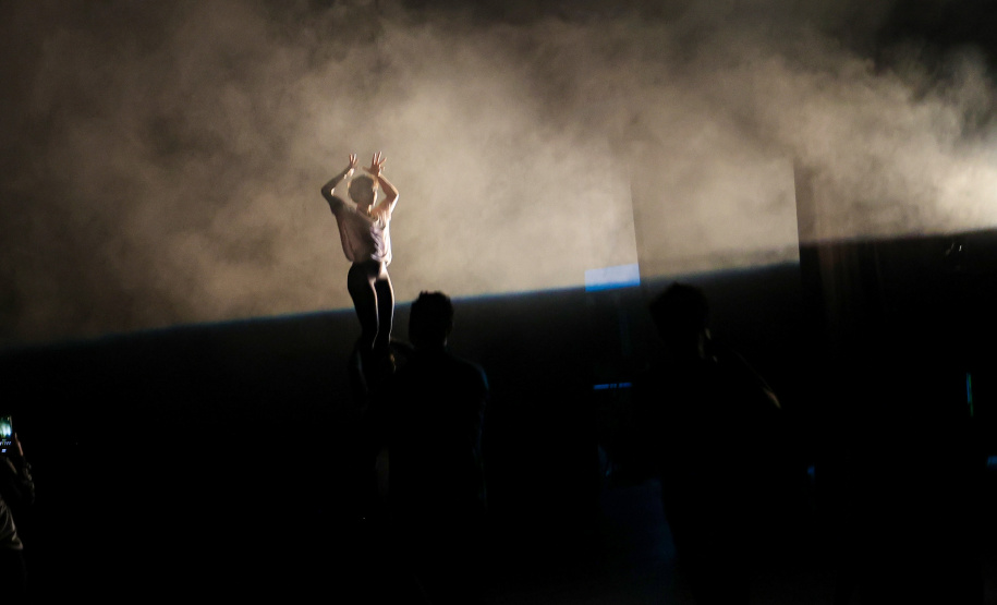 Coreografia Castelo do ballet Teatro Guaira