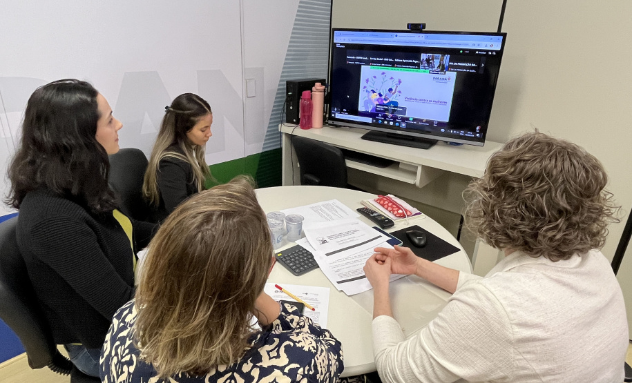 Paraná lança cartilha para orientar sobre violências contra as mulheres