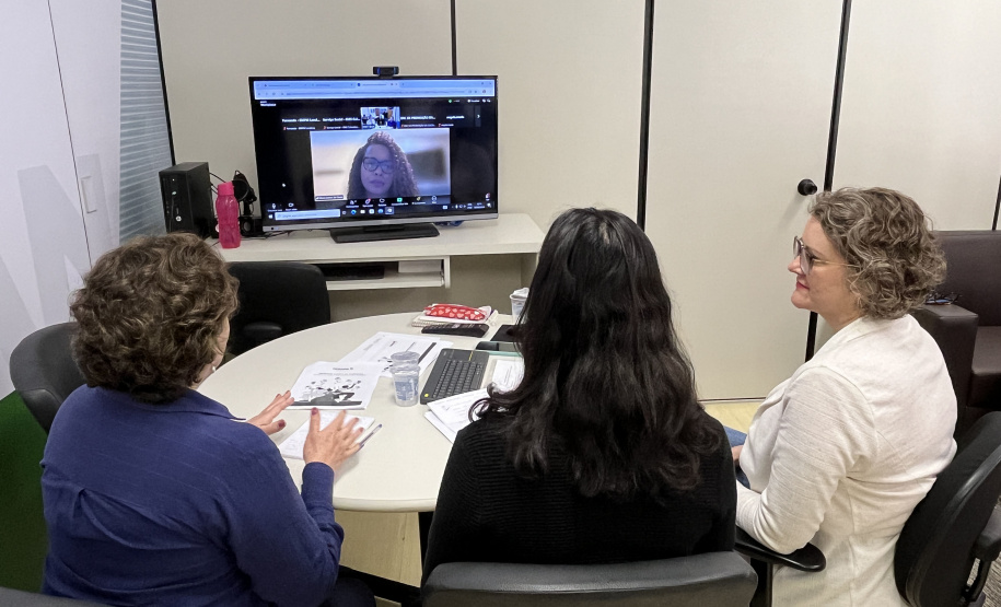 Paraná lança cartilha para orientar sobre violências contra as mulheres