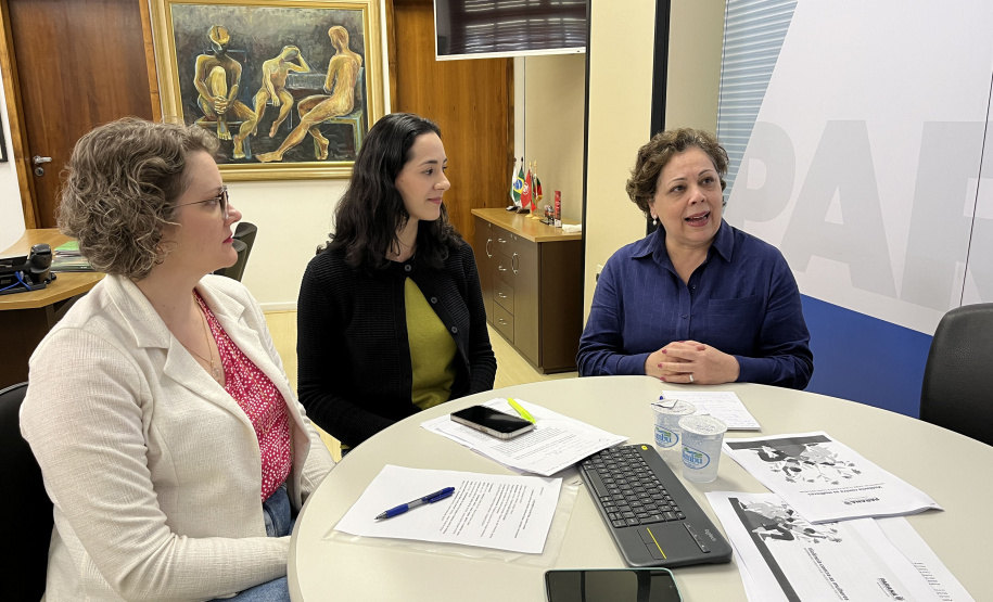 Paraná lança cartilha para orientar sobre violências contra as mulheres