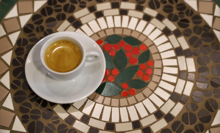 CAFÉ