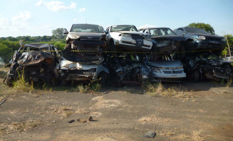 DER/PR vai realizar leilão de sucatas de carros e motos em setembro