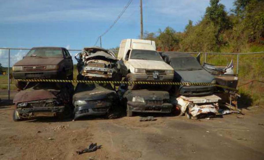 DER/PR vai realizar leilão de sucatas de carros e motos em setembro