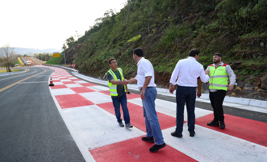 PR-170 Pinhão área de escape Governador vistoria nova área de escape da PR-170 em Pinhão