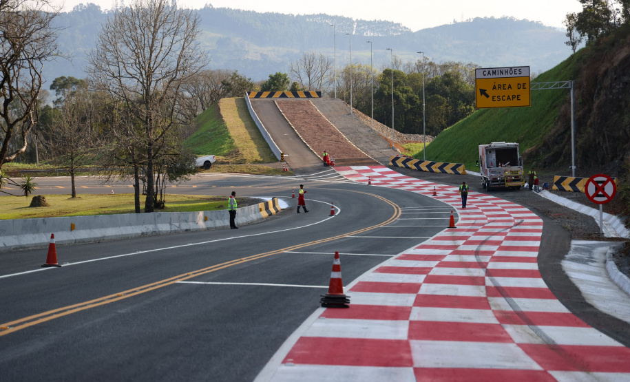 PR-170 Pinhão área de escape Governador vistoria nova área de escape da PR-170 em Pinhão