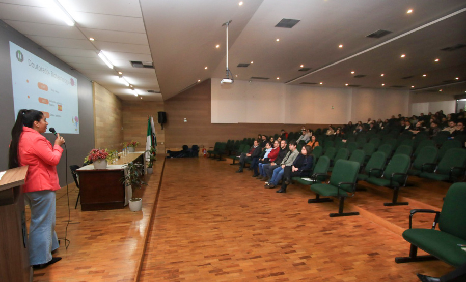 UEL NOVOS ESTUDANTES MESTRADO E DOUTORADO