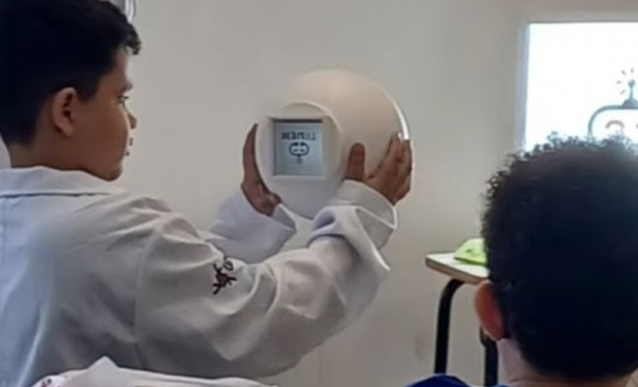 FUNDAÇÃO ARAUCÁRIA CLUBE DE CIÊNCIAS