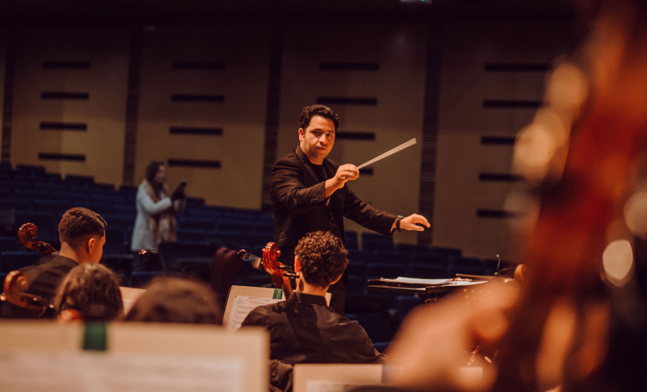 Orquestra Sinfônica do Paraná apresenta o concerto "Cenários", com três obras da América Latina e Europa