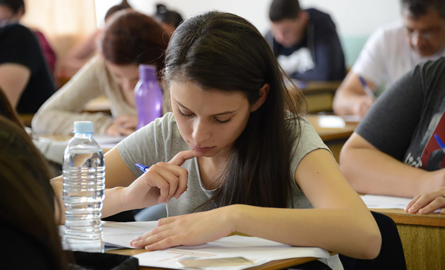 Universidades estaduais do Paraná ofertam 5.650 vagas para 228 cursos de graduação