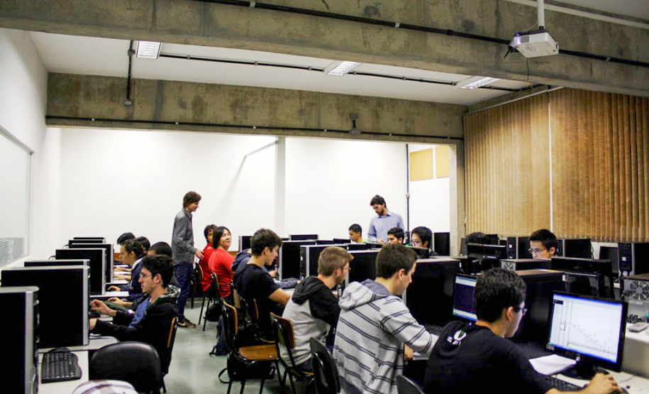 EDUCAÇÃO INFORMÁTICA