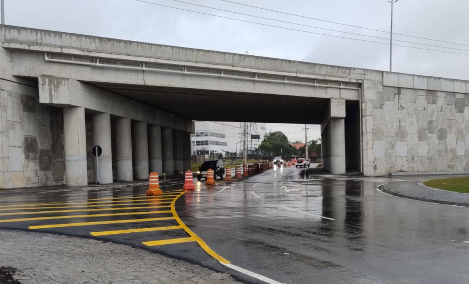 Viaduto SJP passagem inferior liberada
