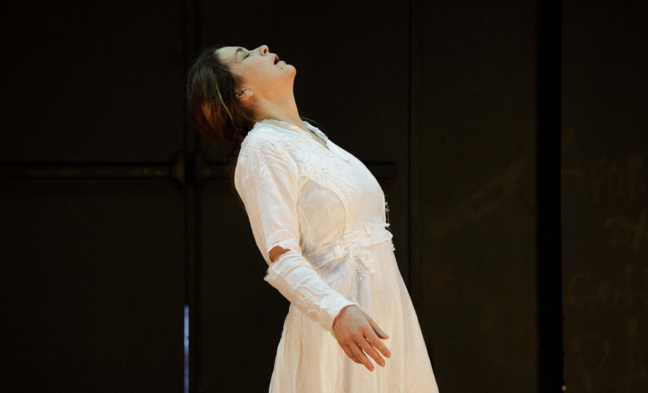 Guairinha recebe Cláudia Abreu imersa no universo de Virginia Woolf