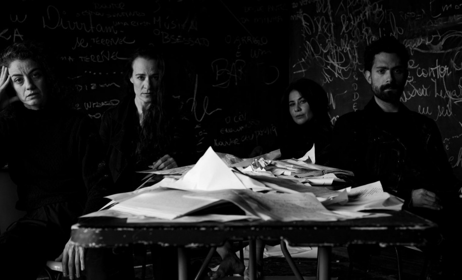 Teatro José Maria Santos recebe peça baseada na obra de Leminski