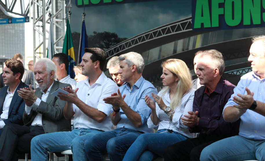 O governador Carlos Massa Ratinho Junior inaugurou nesta terça-feira (20) o novo Terminal Metropolitano de São José dos Pinhais