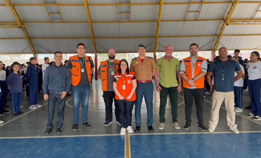 Brigadas Escolares do Paraná são referência para criação de programa no Ceará