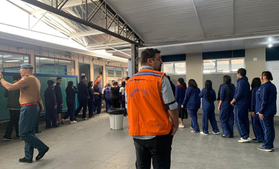 Brigadas Escolares do Paraná são referência para criação de programa no Ceará