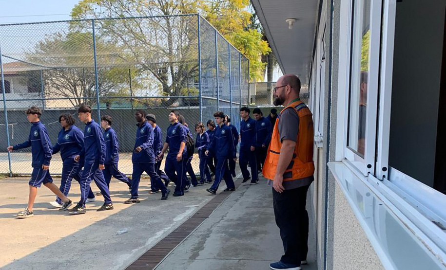 Brigadas Escolares do Paraná são referência para criação de programa no Ceará