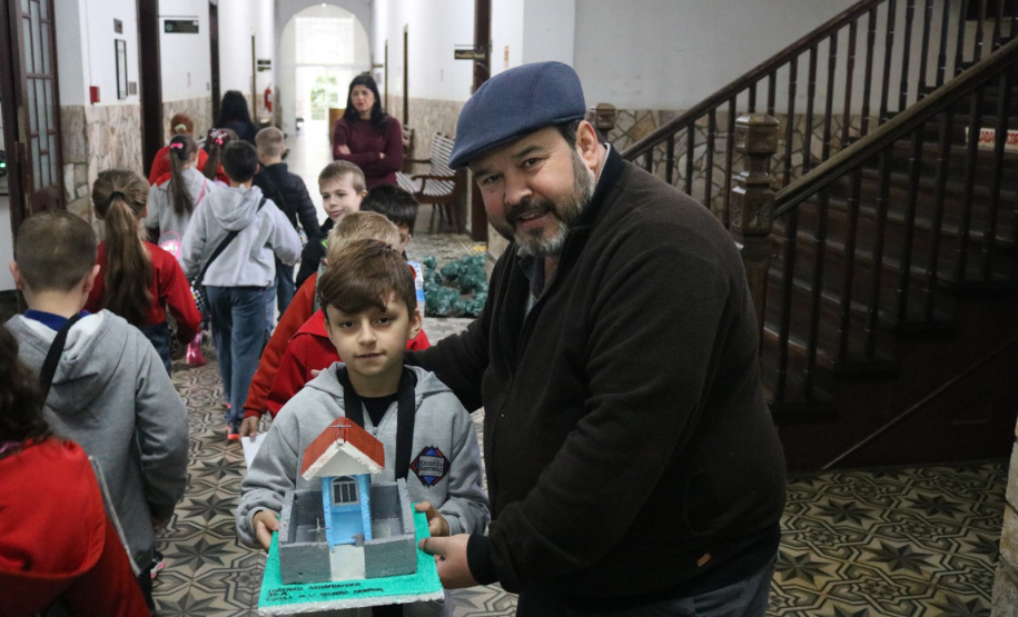 Mais de 240 professores e gestores municipais são capacitados pelo Estado no Projeto Turismo na Escola