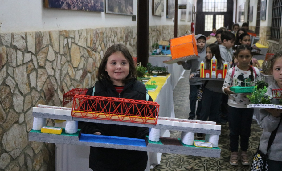 Mais de 240 professores e gestores municipais são capacitados pelo Estado no Projeto Turismo na Escola